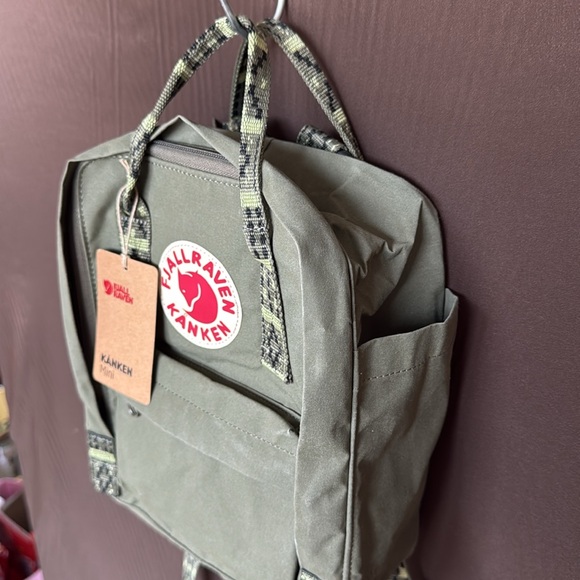 KÅNKEN Mini Green-Folk Pattern Small Outdoors Backpack - Picture 5 of 9